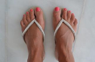 Paula Echevarría feet photo thumbnail