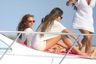 Paula Echevarría feet photo thumbnail