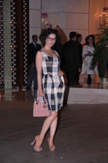 Kangana Ranaut feet photo thumbnail