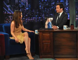Emilia Clarke feet photo thumbnail