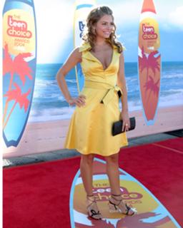 Maria Menounos feet photo thumbnail