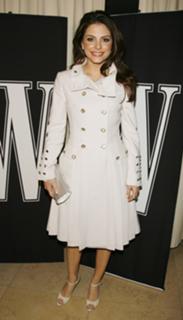 Maria Menounos feet photo thumbnail