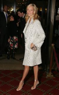 Uma Thurman feet photo thumbnail