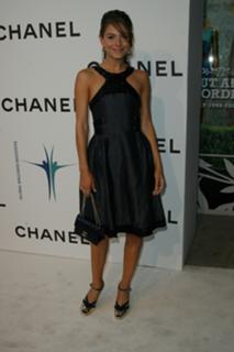 Maria Menounos feet photo thumbnail