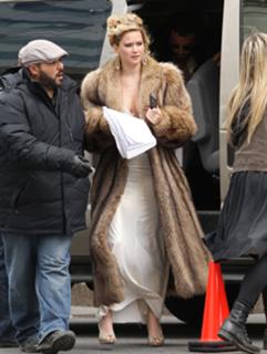 Jennifer Lawrence feet photo thumbnail