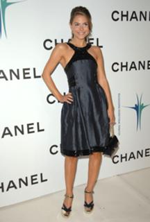 Maria Menounos feet photo thumbnail