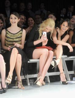 Chrissy Teigen feet photo thumbnail