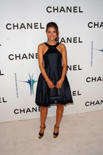 Maria Menounos feet photo thumbnail