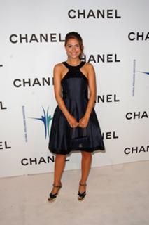 Maria Menounos feet photo thumbnail