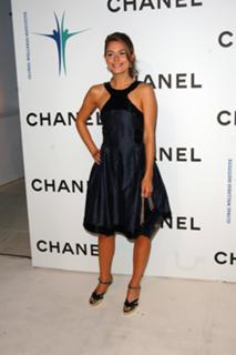 Maria Menounos feet photo thumbnail