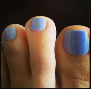 Constance Marie feet photo thumbnail