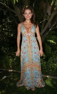 Maria Menounos feet photo thumbnail
