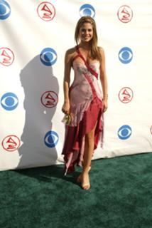 Maria Menounos feet photo thumbnail