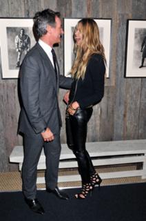 Elle Macpherson feet photo thumbnail