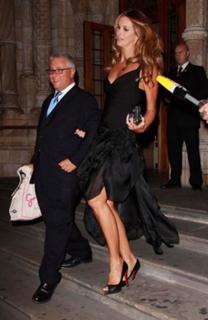 Elle Macpherson feet photo thumbnail