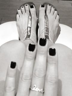Daniella Monet feet photo thumbnail