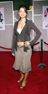 Maria Menounos feet photo thumbnail