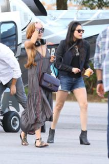 Lindsay Lohan feet photo thumbnail
