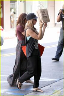 Ashley Tisdale feet photo thumbnail
