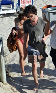 Zoë Kravitz feet photo thumbnail