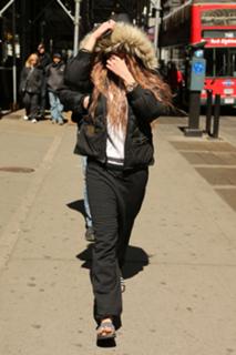 Amanda Bynes feet photo thumbnail