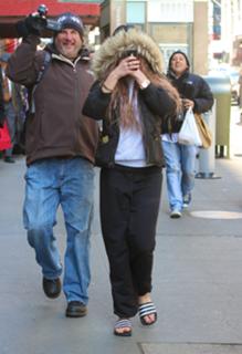 Amanda Bynes feet photo thumbnail