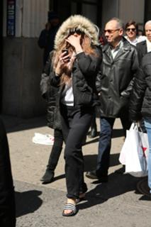 Amanda Bynes feet photo thumbnail