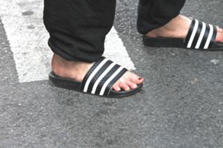 Amanda Bynes feet photo thumbnail