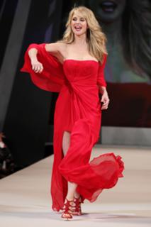 Christie Brinkley feet photo thumbnail