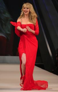 Christie Brinkley feet photo thumbnail