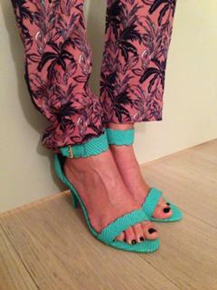 Alessia Marcuzzi feet photo thumbnail