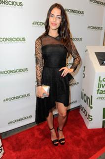 Jessica Lowndes feet photo thumbnail