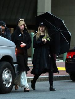 Jennifer Lawrence feet photo thumbnail