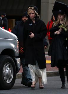 Jennifer Lawrence feet photo thumbnail