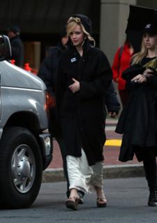 Jennifer Lawrence feet photo thumbnail