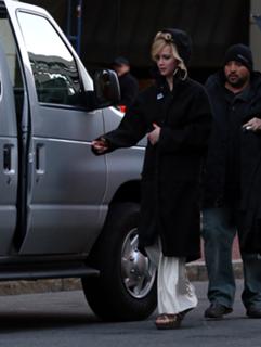 Jennifer Lawrence feet photo thumbnail