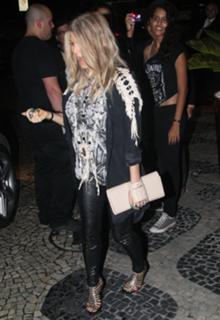 Fergie feet photo thumbnail
