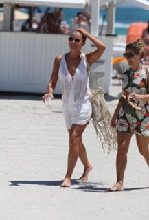 LeAnn Rimes feet photo thumbnail