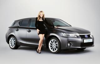 Kylie Minogue feet photo thumbnail