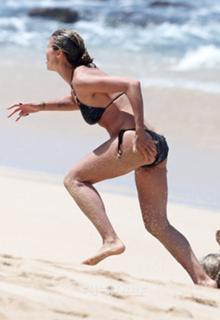 Heidi Klum feet photo thumbnail