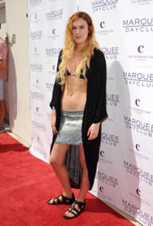 Rumer Willis feet photo thumbnail