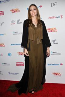 Angelina Jolie feet photo thumbnail
