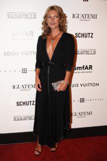 Kate Moss feet photo thumbnail