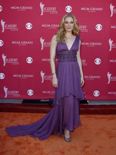LeAnn Rimes feet photo thumbnail