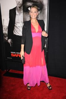 Molly Sims feet photo thumbnail