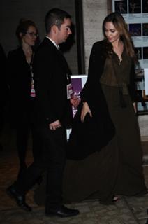 Angelina Jolie feet photo thumbnail