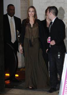 Angelina Jolie feet photo thumbnail