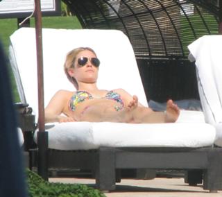 Kristin Cavallari feet photo thumbnail