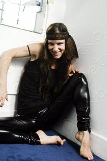 Juliette Lewis feet photo thumbnail