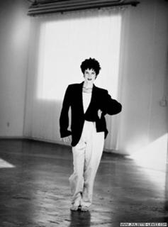 Juliette Lewis feet photo thumbnail